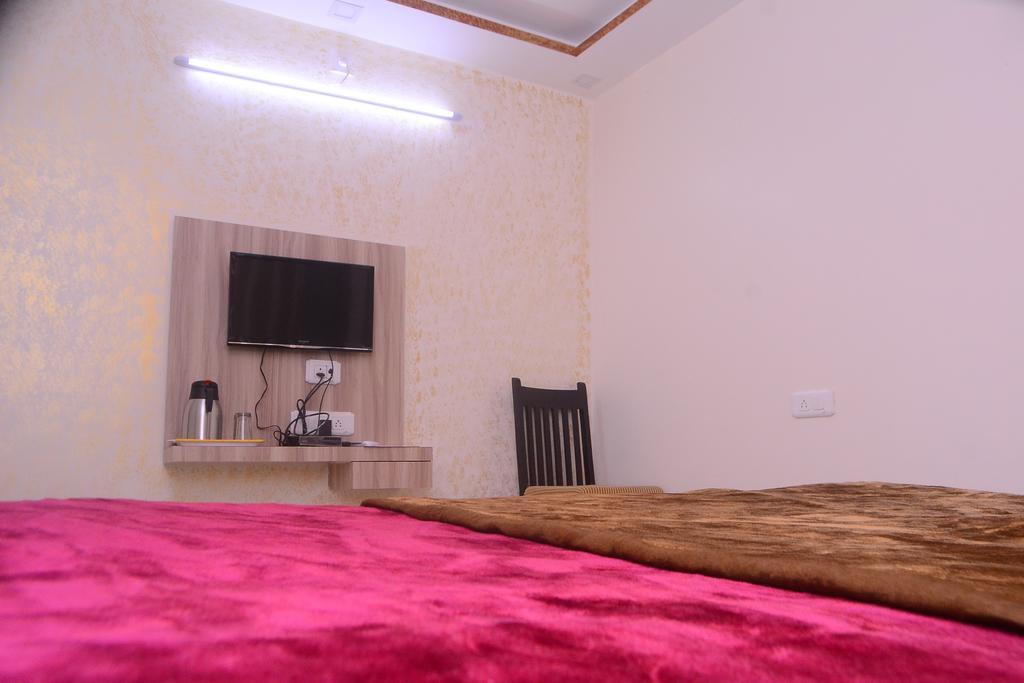 Hotel Samridhi Udajpur Pokoj fotografie